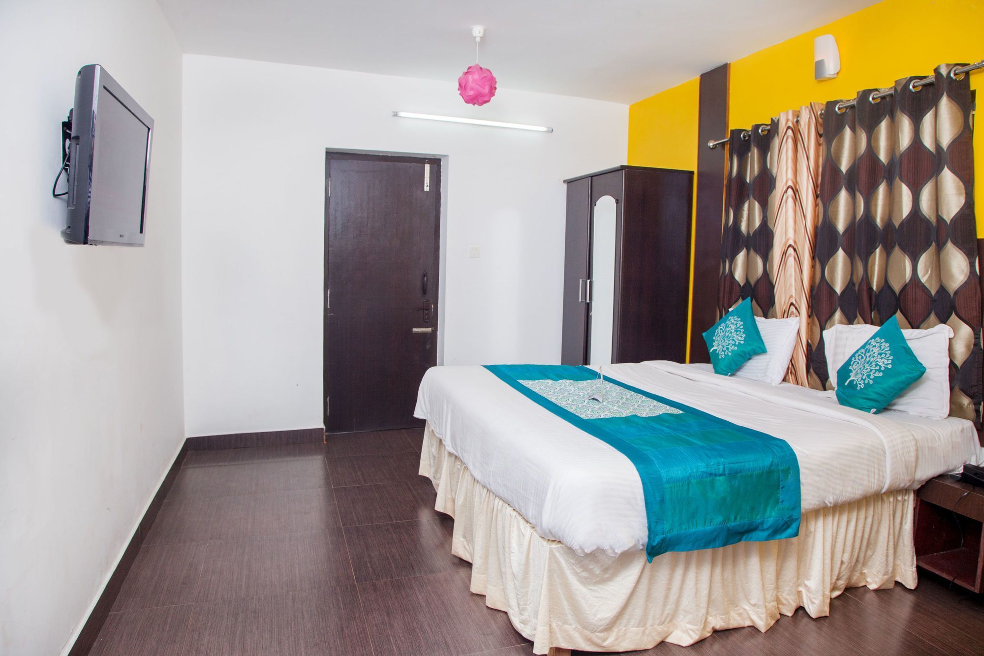 Oyo 4239 The Bliss Resorts And Cottages Ooty Buitenkant foto