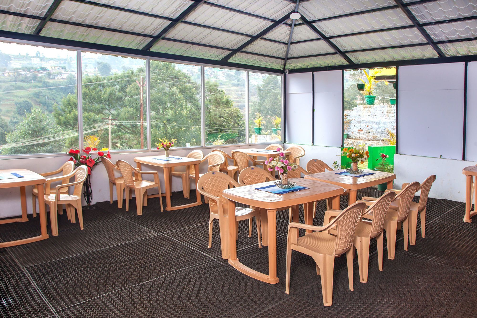 Oyo 4239 The Bliss Resorts And Cottages Ooty Buitenkant foto